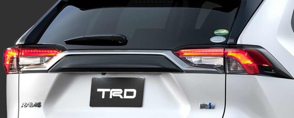 新型RAV4カスタムドレスアップカーTRD